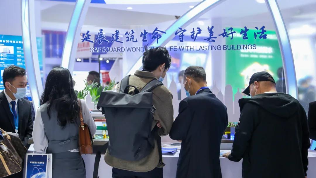 英国365上市官网展位人流如涌01.jpg 英国365上市官网展位人流如涌01.jpg