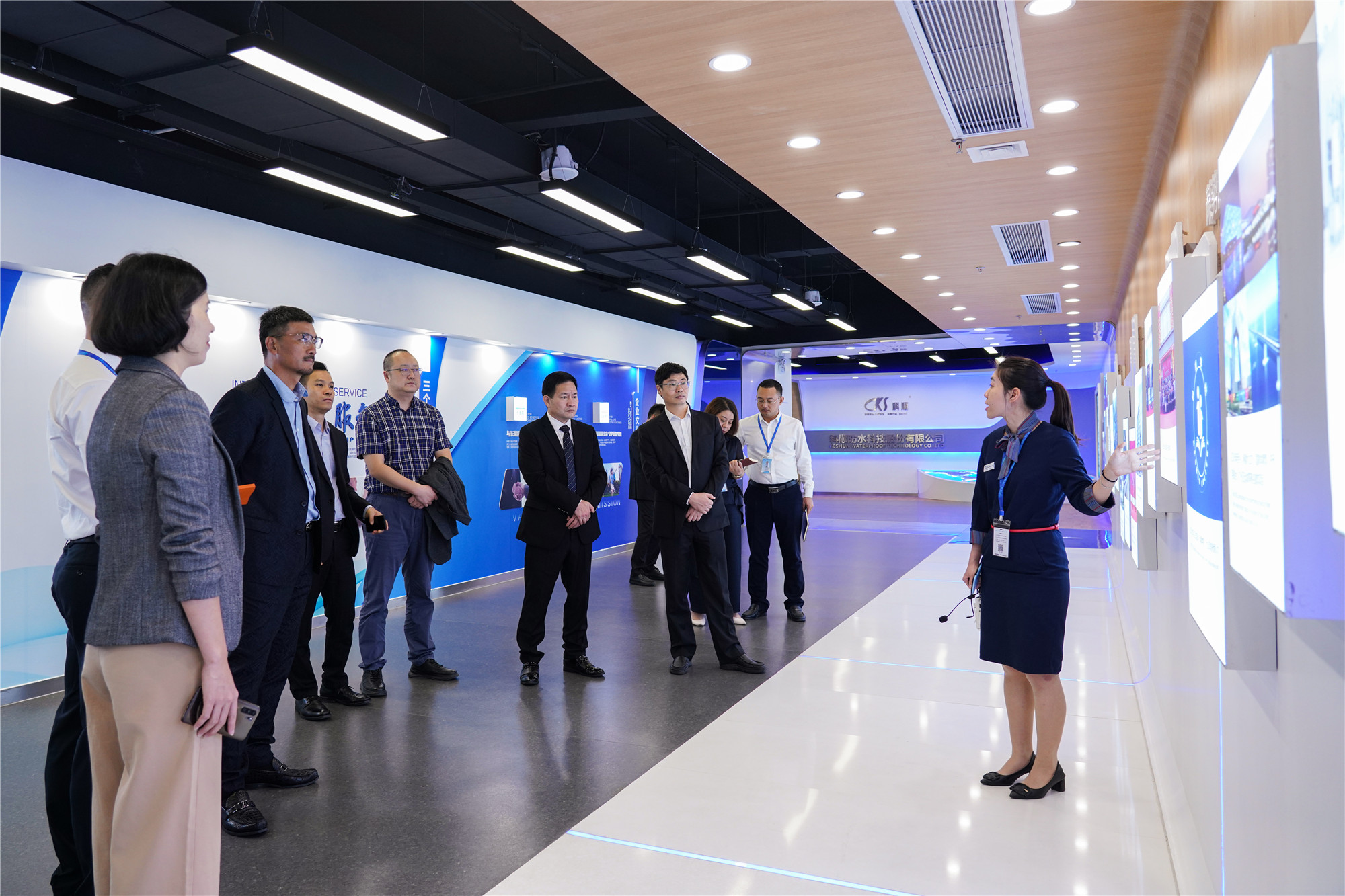 DSC00831(1).jpg DSC00831(1).jpg